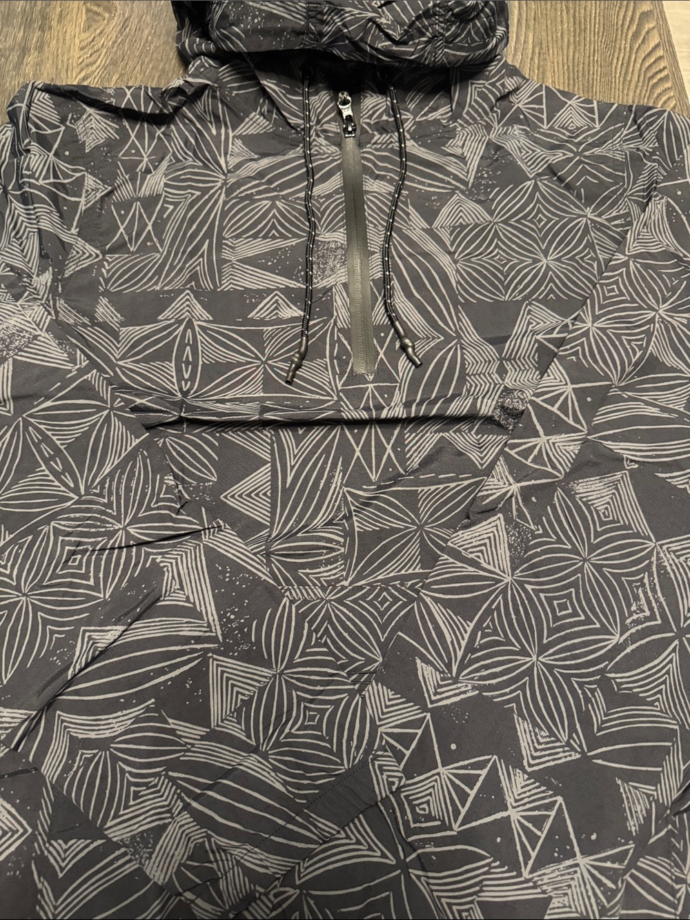 Dakine Black Shorts with Light Gray Geometric Print